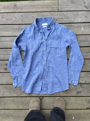 Massimodutti linneskjorta  - Typ helt ny dutti linne skjorta. Storlek M kan passa S.