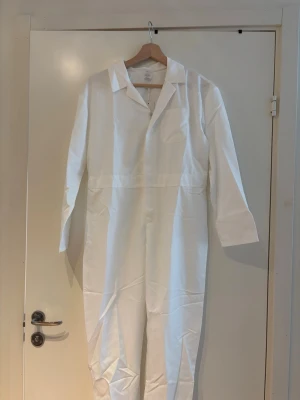 Studentoverall xxs - Har nu en studentoverall kvar i xxs/xs (158-164cm) först till kvarn!