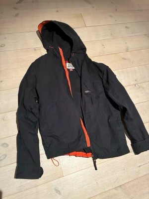 Parajumpers Jacka - Riktigt snygg Parajumpers jacka i storlek M, mycket bra skick!