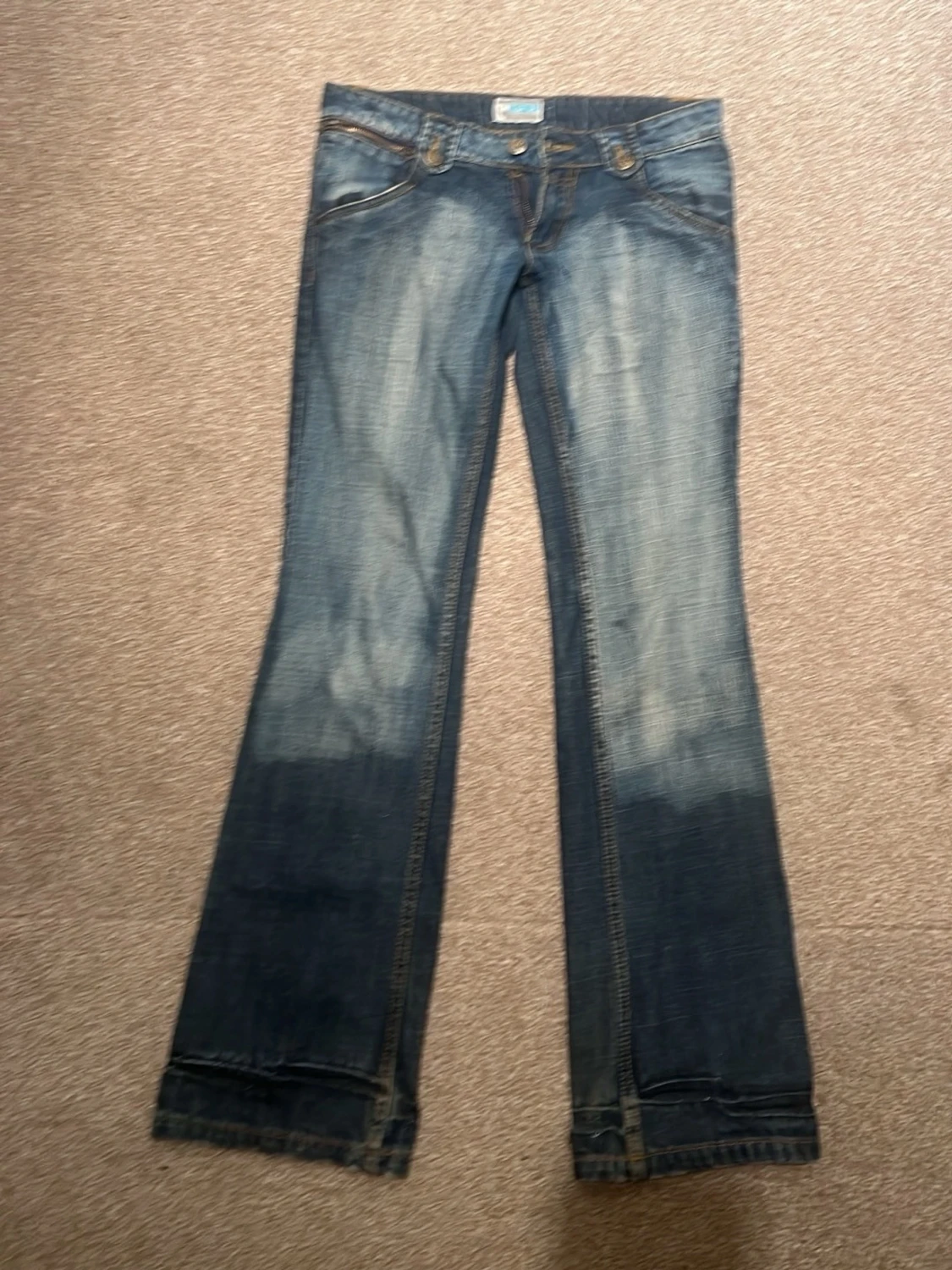 Blå bootcut jeans 