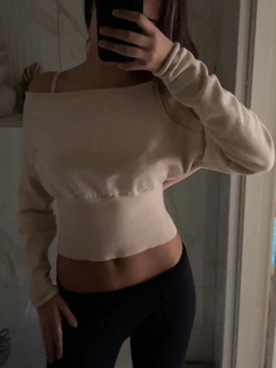 Beige offshoulder croppad topp - 1