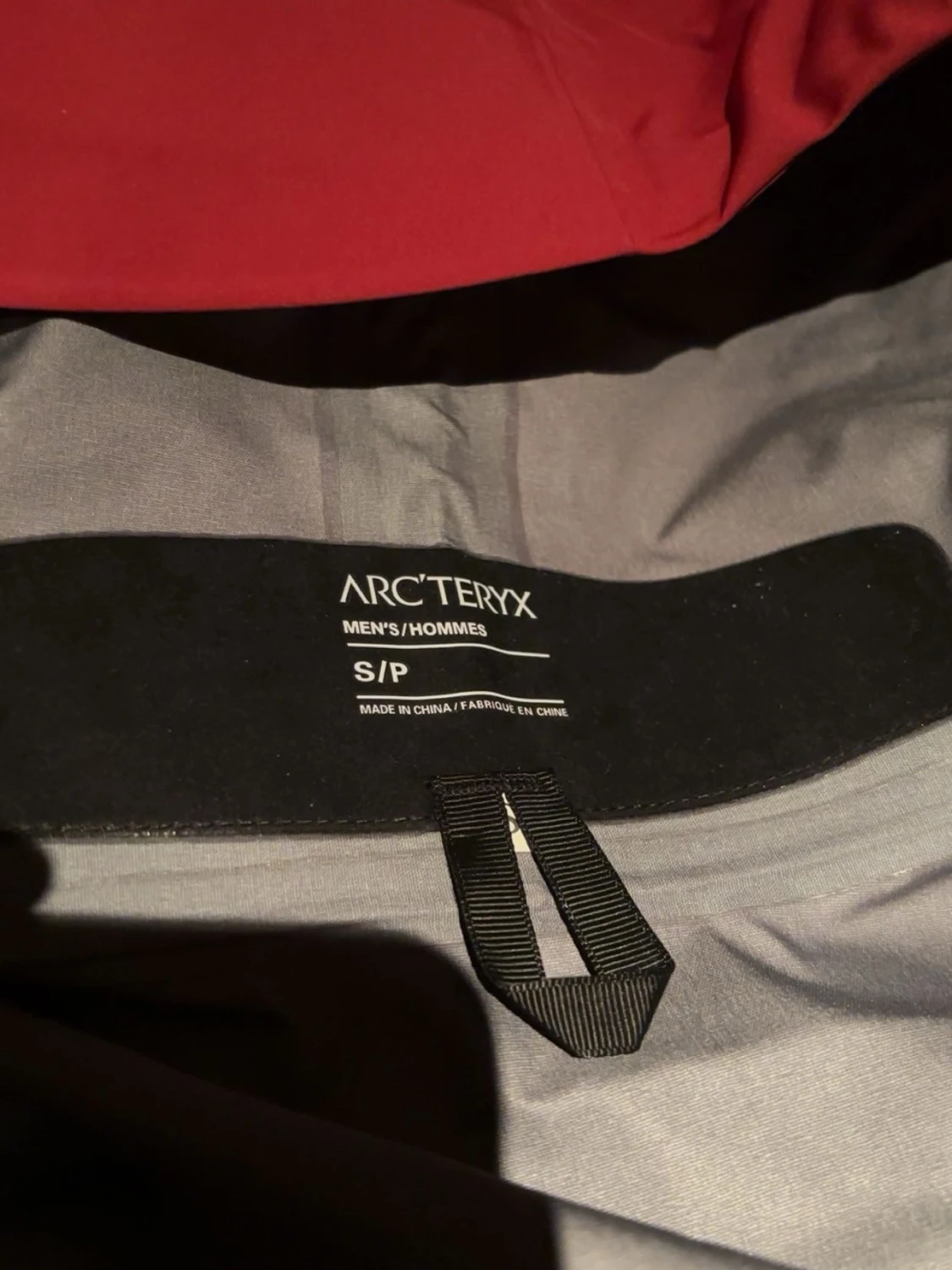 Röd Gore-Tex regnjacka från Arc'teryx - 3