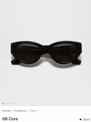 Svarta solglasögon från chimi - Snygga svarta solglasögon från Chimi i modellen core 06. Dom är helt oanvända.