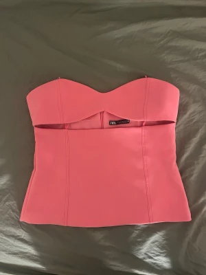 Zara topp - Sjukt snygg tubtopp från Zara i storlek M💋