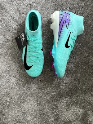 Nike mercurial elite  - Helt nya, storlek 40. Box tillkommer, ingen påse. 