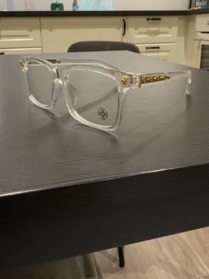 Chrome Hearts glasögonen  - Säljer ett par väldigt fina glasögon med blue light! Vid funderingar så är det bara att skriva! 🙏