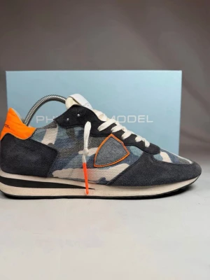 Philippe Model  - Säljer nu dessa feta Philippe Models i nästan ny skick, skriv för fler bilder/frågor😊