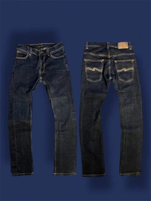Nudie jeans Lean Dean 30/30 *skön wash* - Nu säljer vi ett par otroligt feta nudie jeans i modellen Lean Dean! Skicket är ofantligt bra, och har även en otroligt fet wash! Tveka inte på att höra av dig vid minsta fundering!🥰🫰