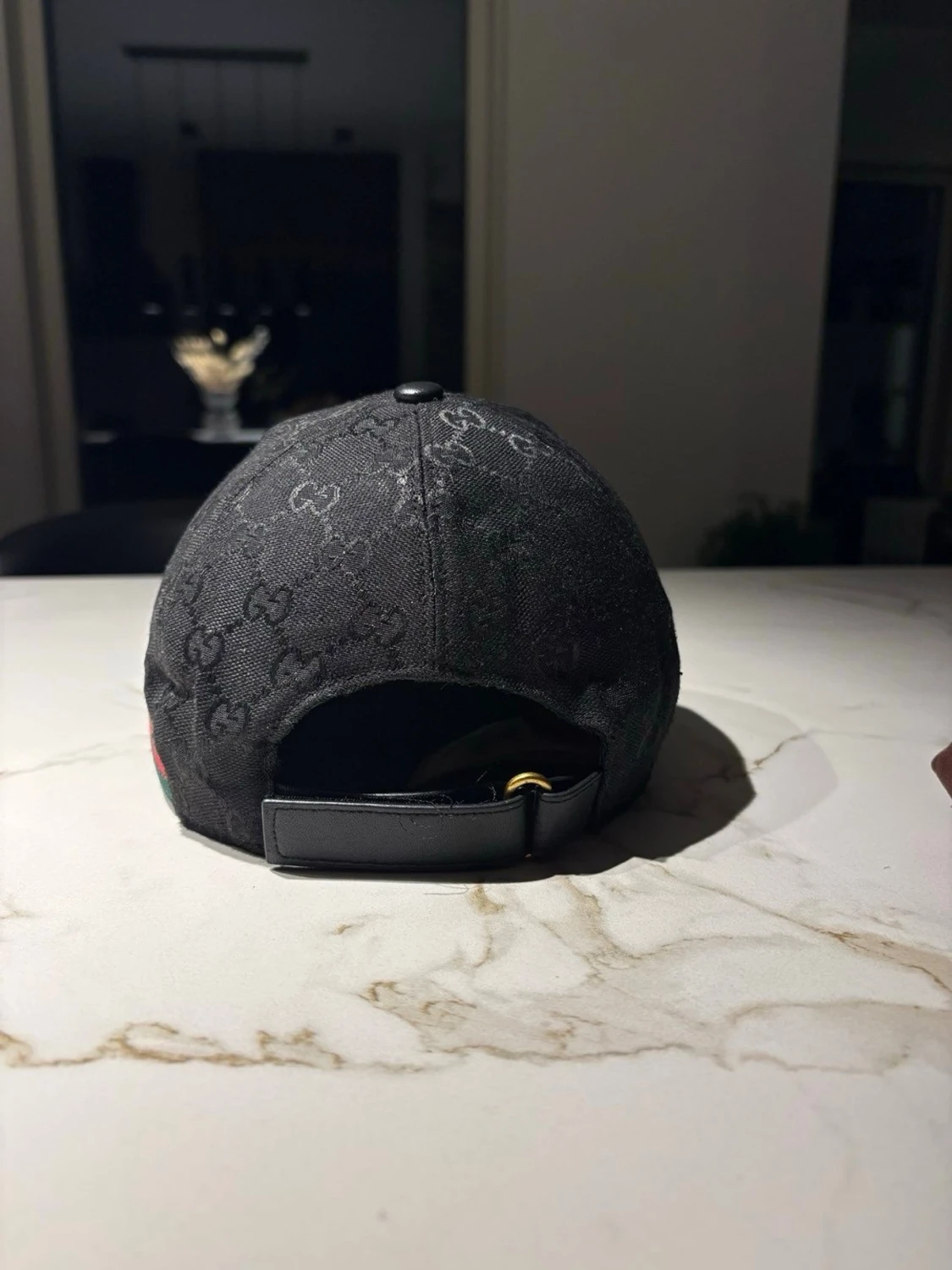 Svart keps från Gucci med GG-mönster - 2