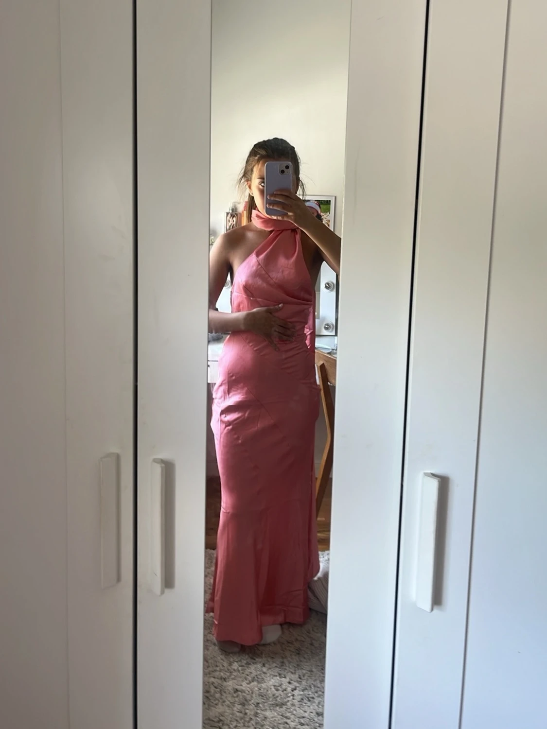 Rosa långklänning med halterneck