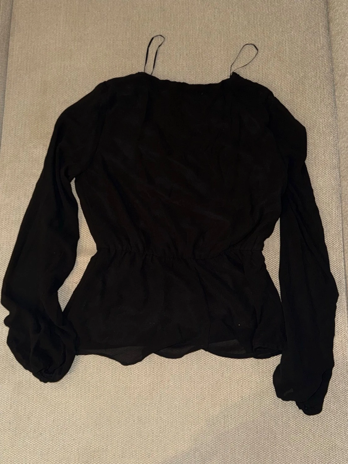 Svart omlottblus från Vila