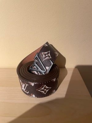 Brunt bälte  - Använder inte längre 