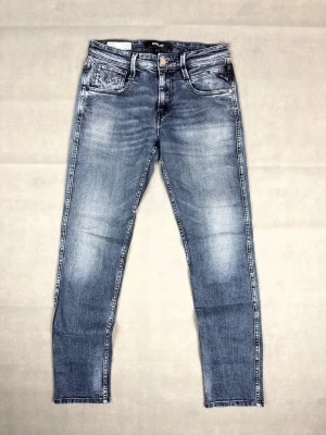 Replay jeans - Replay jeans | Size W28 L30 | Modell: Anbass | Skick: 9/10 | Mått: Midja: 37 cm Längd: 95 cm | Hör gärna av dig vid frågor och funderingar!🤗
