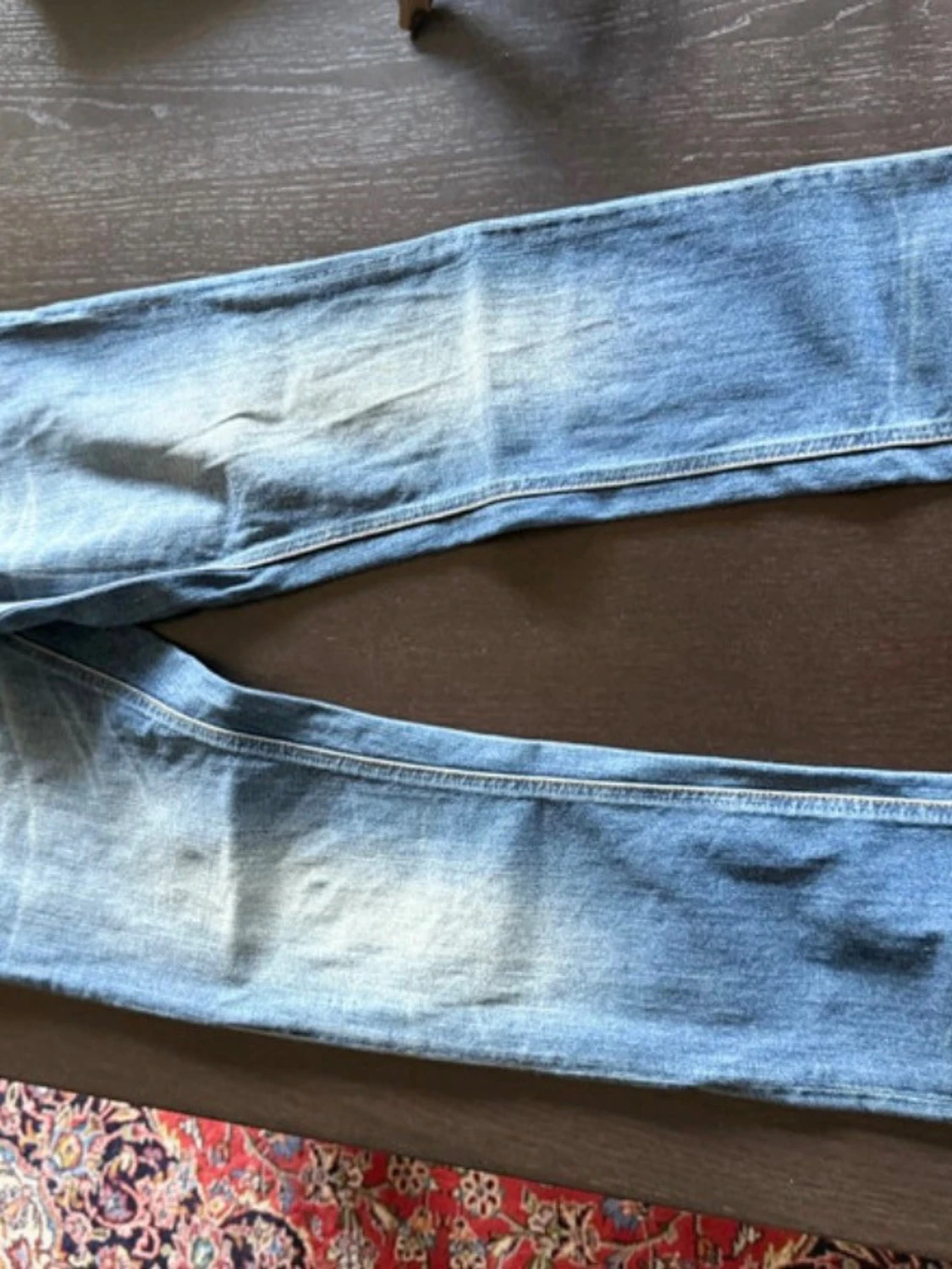 Nudie jeanse 