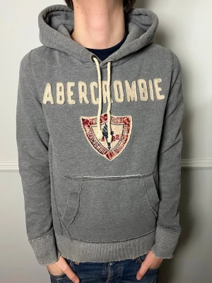 ABERCROMBIE HOODIE  - Snygg hoodie från Abercrombie | Strl: M | Fint skick | Hör av dig vid intresse eller om du undrar någonting! 