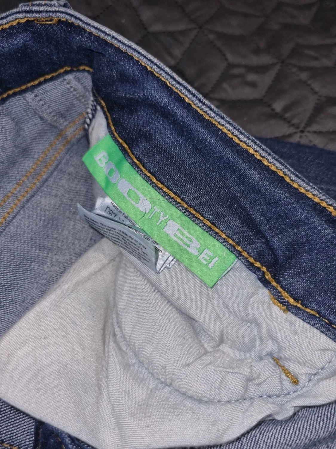 Blå bootcut jeans med slitningar - 2