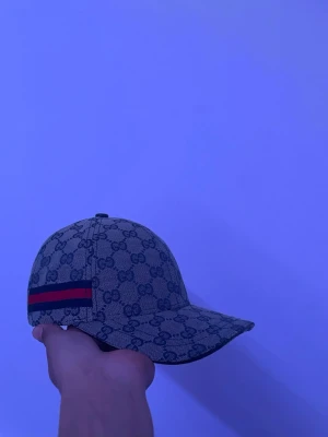 Gg keps - Helt ny inte använd fraktar snabbt som möjligt pris kan diskuteras 