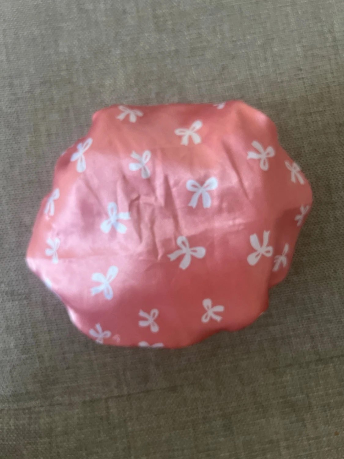 Rosa satin duschmössa med rosettprint - 1
