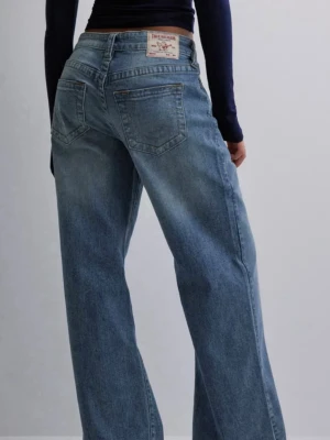 Low waist loose/straight true religion jeans - Jätte snygga mörkblå jeans från True Religion med raka ben och lite lös och baggy passform. Jeansen har aldrig använts,  säljer pågrund av fel storlek.