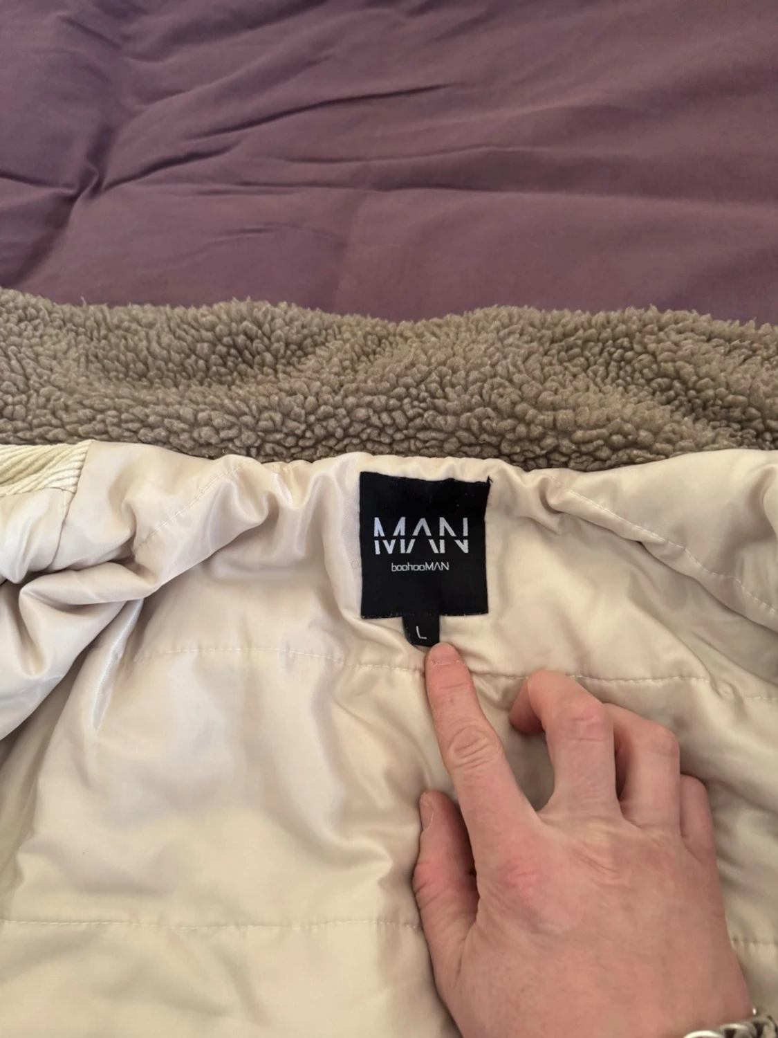 Beige manchesterjacka från boohooMAN - 1