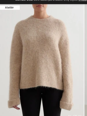 Stickad tröja - (Alpaca)  - Mysig stickad tröja från Aimn. Helt ny!!