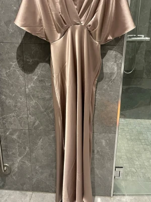 Rosa balklänning från Next - Oanvänd med prislappar kvar💞