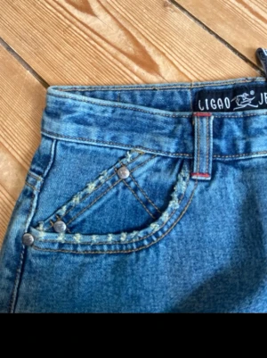 Cool jeanskjol - Supercool maxikjol. Har en liten fläck, se sista bilden.