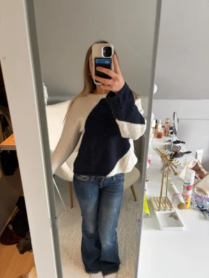 Stickad tröja  - Säljer en stickad tröja jätte fin och snygg 