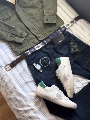 The gallerist skor - Hej! Jag säljer ett par galleristskor. De är väldigt bekväma och passar med alla kläder! Skorna är rena och har inte använts sen oktober 2025! Köpta i juni 2025. Skorna passar även dem som har storlek 44 och 46. Om du har några frågor, fråga gärna. :))