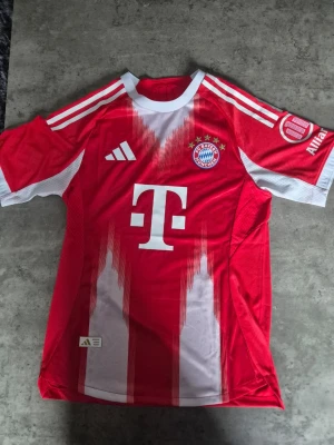 Bayern München jersey  - Bayern Munchen jersey harry kane 9 storlek M