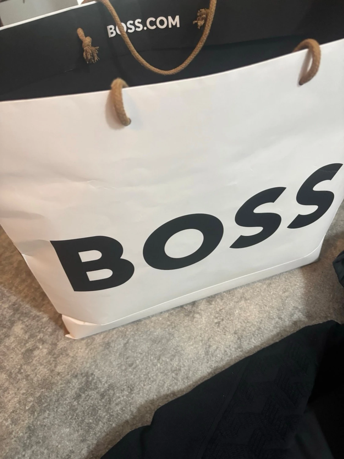 Svart vindjacka med huva från BOSS - 4