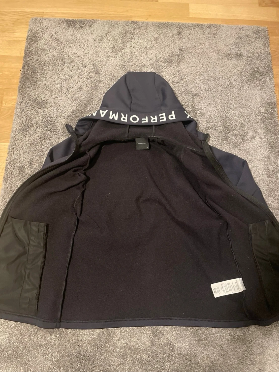 Svart peak performance kofta  - 1