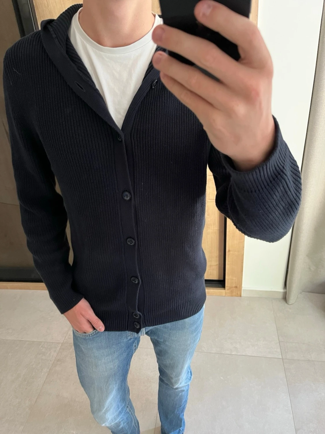 Mörkblå stickad kofta ifrån Massimo Dutti 