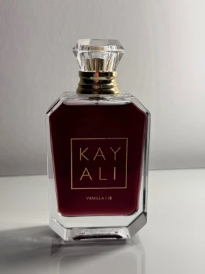 Kayali Vanilla 28 - Säljer pga att jag inte gillade doften