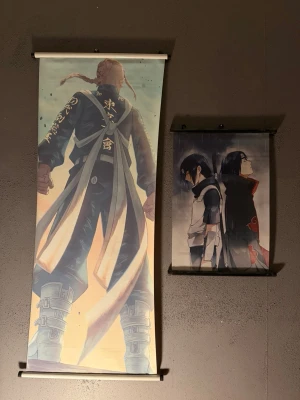 Anime Väggbonad - Två anime väggbonader med motiv från populära serier.