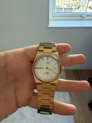 Tissot PRX Gold plaid  - Tissot prx automatic gold plaid white dial. Helt felfri- otroligt snygg.