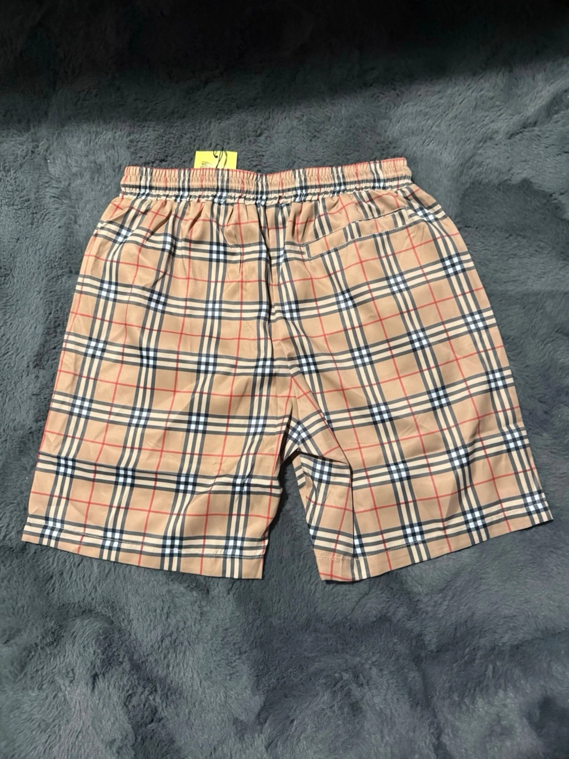 Rutig Burberry shorts med snörning - 1
