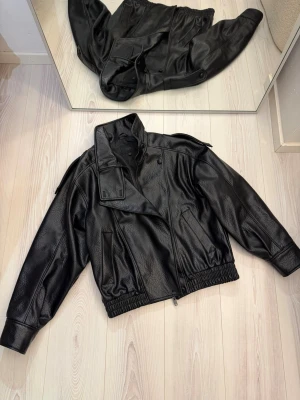 Zara Faux Leather Jacket - Använd 1 gång, som ny!🖤