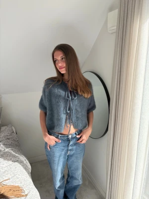 Navy stickad tröja  - Stickad tröja. Storlek S/M 💕💕💕💕🙌🏼🙌🏼🙌🏼🙌🏼