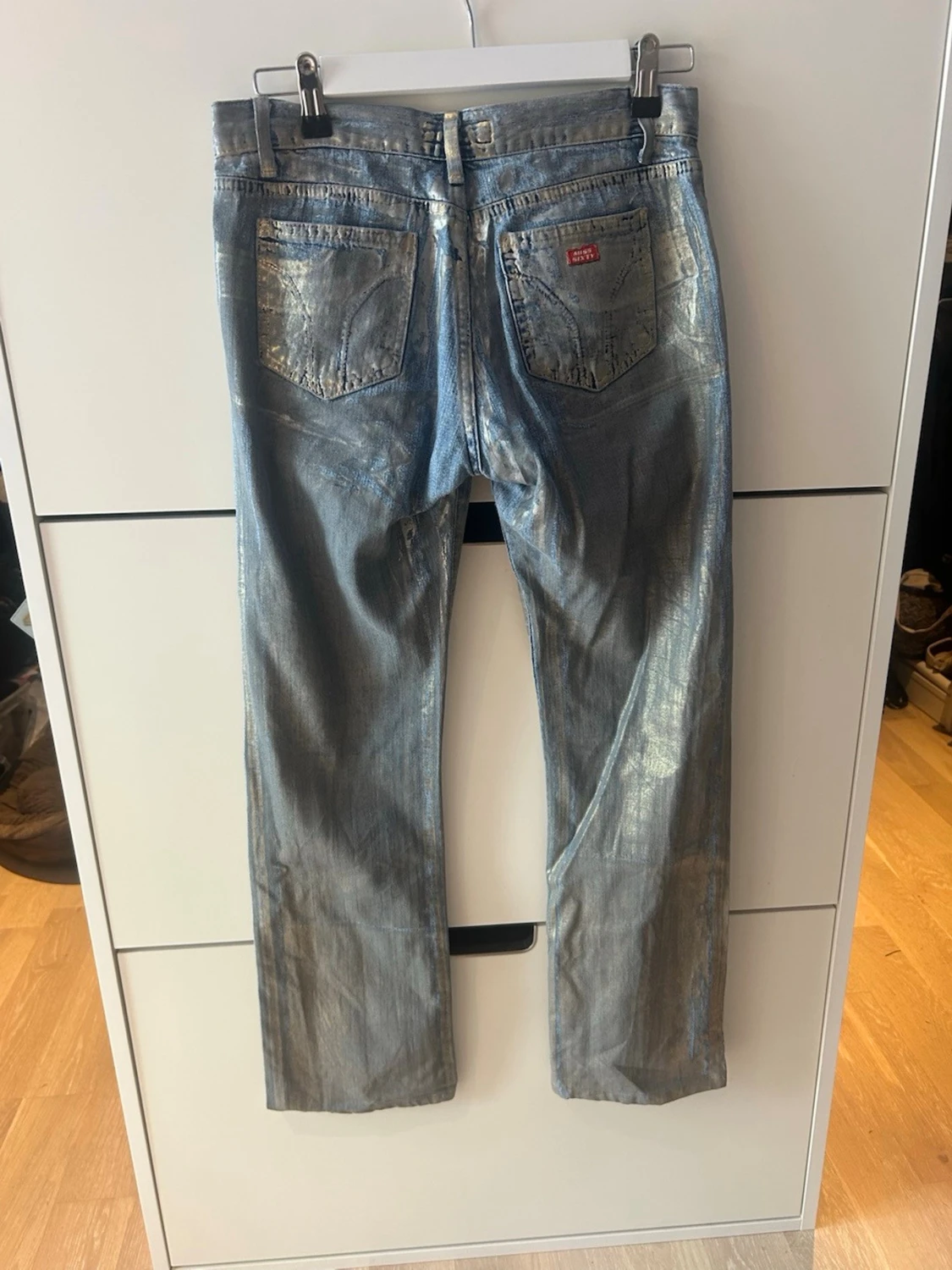 Metallicblå jeans från Miss Sixty - 2