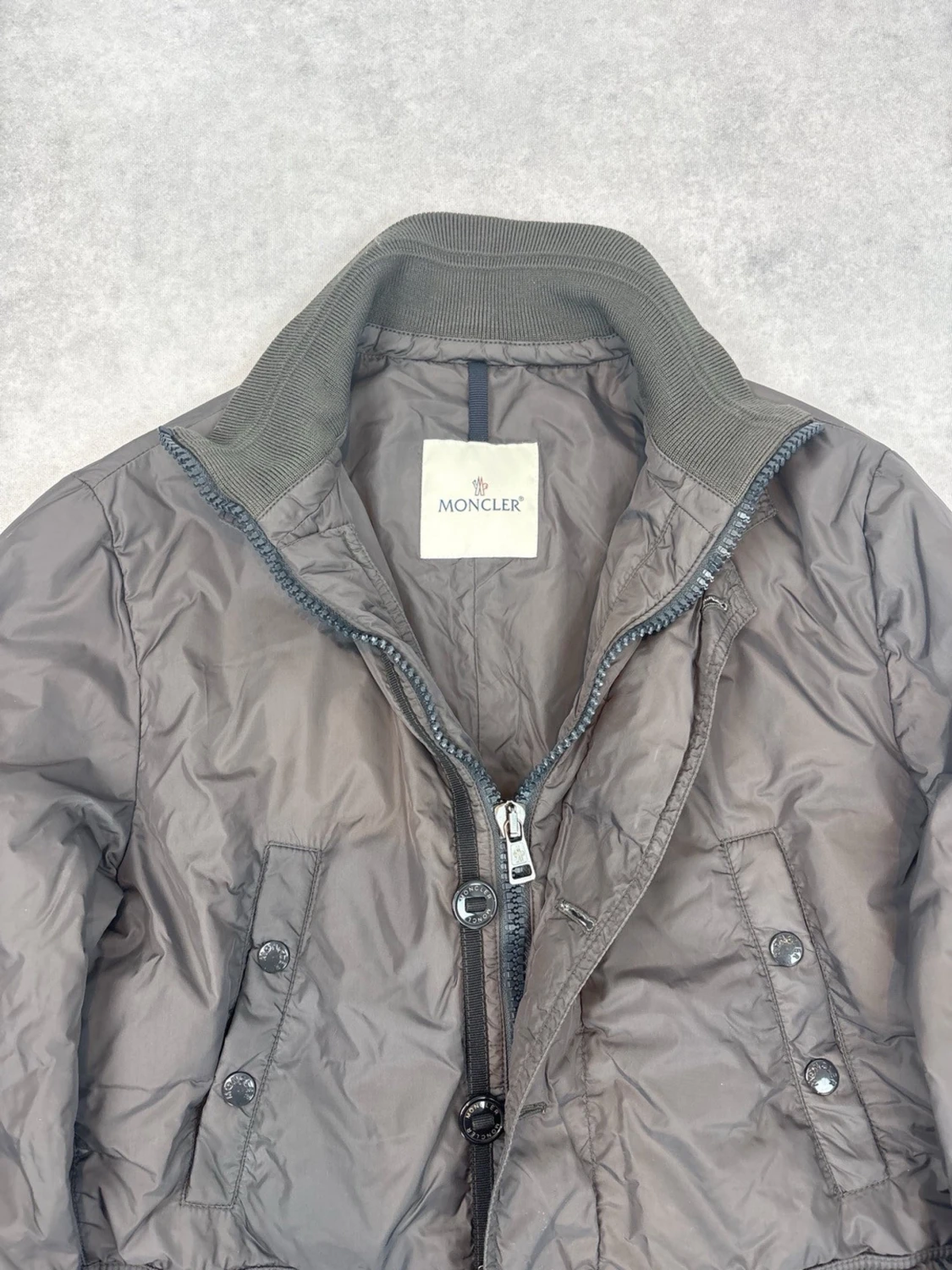 Grå Moncler jacka med dragkedja - 1