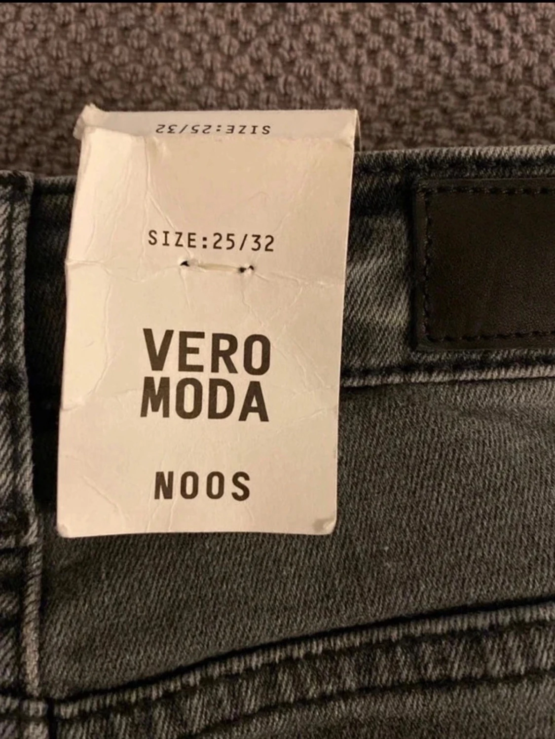 Grå skinny jeans från Vero Moda - 5