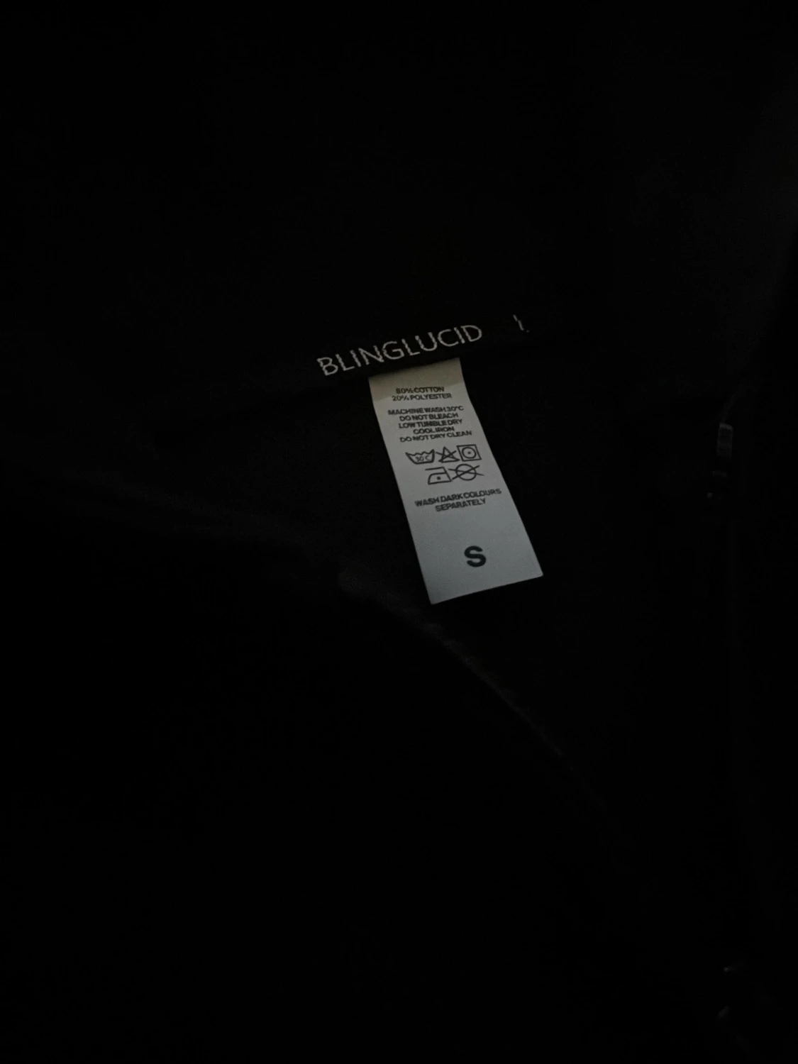 Svart hoodie från Bling Lucid - 1