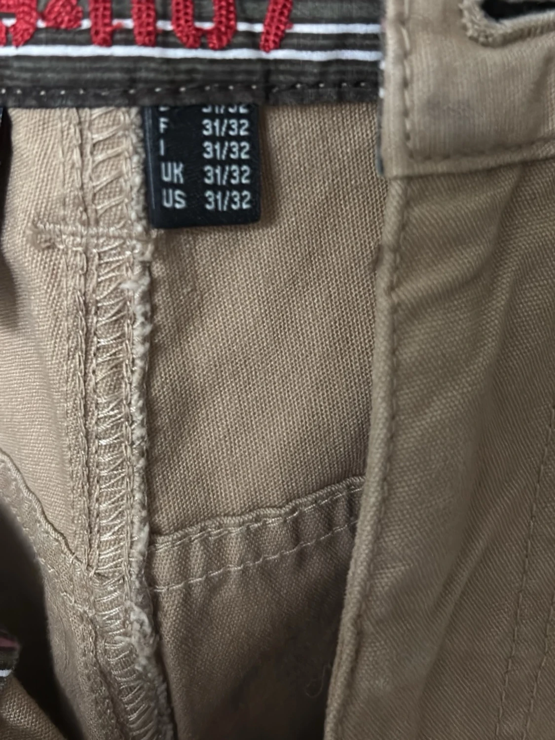 Beige chinos från Hilfiger Denim