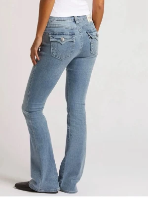 Low waist True Religion jeans - jättesnygga och fina jeans från true religion! säljer då dom inte längre kommer till användning💗skulle säga att dom är 85 cm i innerbenslängd, jag är 177 som referens!💗nypris 1300kr