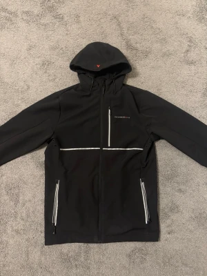Vindjacka - Technicals vindjacka i storlek S riktigt bra skick 10/10