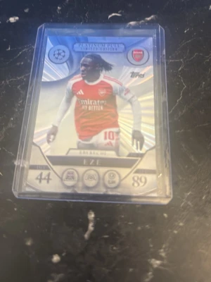 Match Attax Arsenal samlarkort - Säljer ett Match Attax samlarkort från Topps med eberchi eze på i platinum pull limited edition. Ner lagd i en plastficka som skyddar kortet 