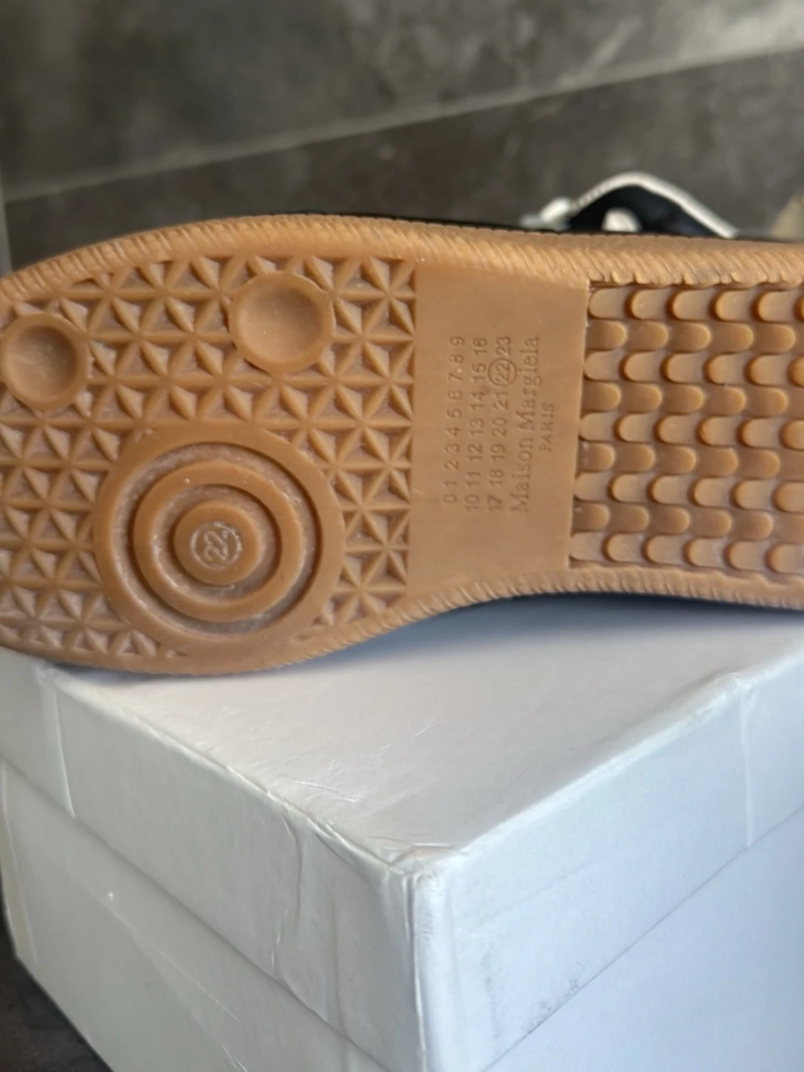 Svarta sneakers med färgstänk - 3