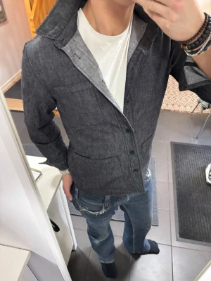 Overshirt Grön/Grå - Overshirt från East West i storlek M, skick 9/10. Pris 449, fraktar samma dag!