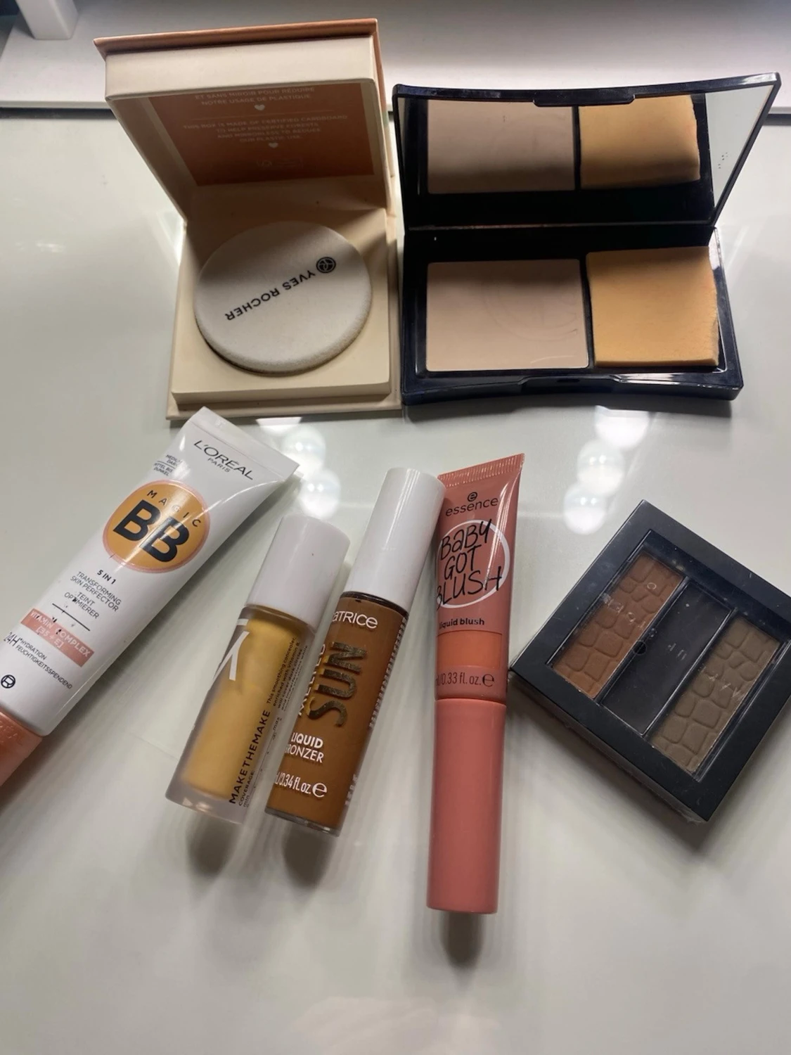 Basprodukter från L'Oréal, Catrice & Essence